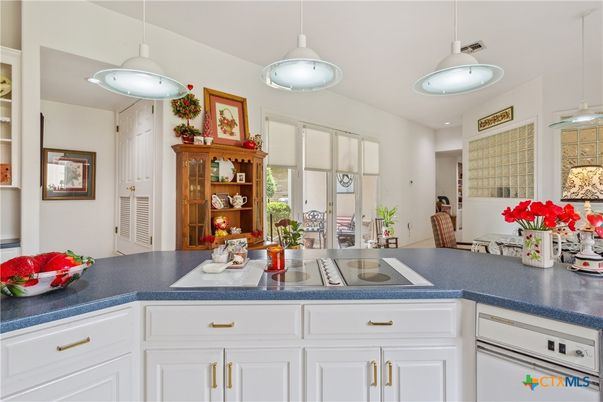 Dining room, Interior, Kitchen, Pendant Lights