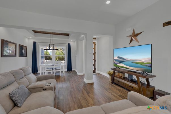 Dining room, Interior, Living room, Pendant Lights, Recessed Lighting, Wood Texture Flooring