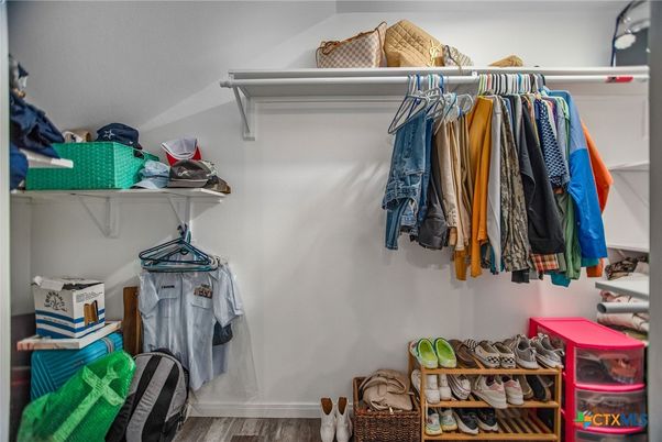 Interior, Walk-in Closets, Wood Texture Flooring