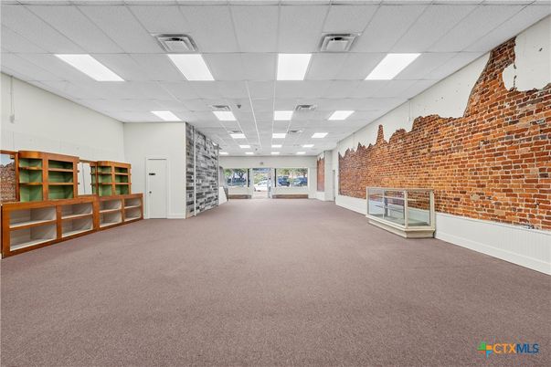Empty room, Interior, Recessed Lighting, Stone Walls