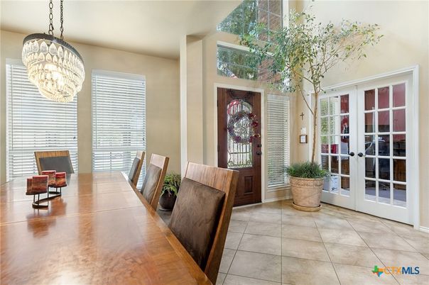 Chandelier, Dining room, Interior, Pendant Lights