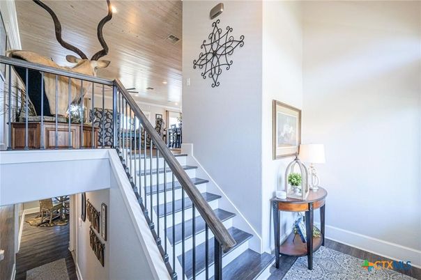 Interior, Recessed Lighting, Wooden Ceilings, Wood Texture Flooring