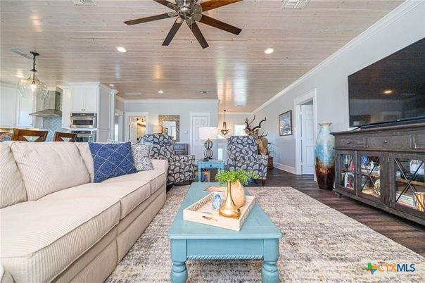 Interior, Kitchen, Living room, Pendant Lights, Recessed Lighting, Stainless Steel Appliances, Wood Texture Flooring