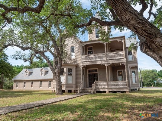 Backyard, Exterior, Facade, Queen Anne Victorian