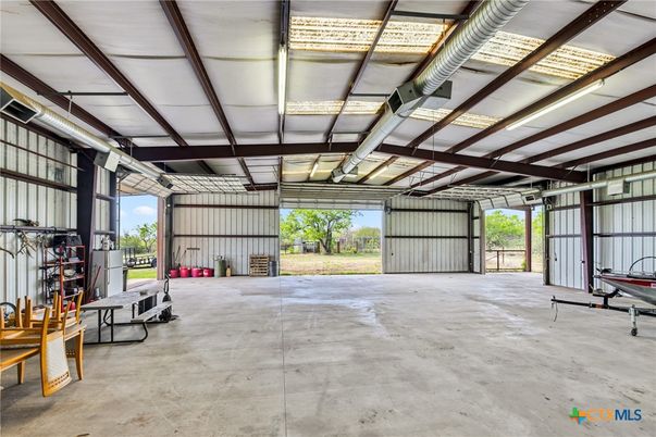 Garage, Interior, Wooden Beams