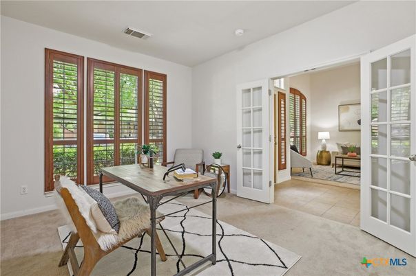 Home Office, Interior