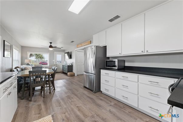 Dining room, Interior, Kitchen, Stainless Steel Appliances, Wood Texture Flooring