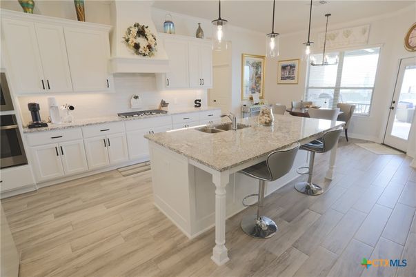 Dining room, Interior, Kitchen, Pendant Lights, Wood Texture Flooring
