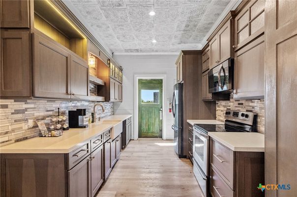 Interior, Kitchen, Recessed Lighting, Wood Texture Flooring