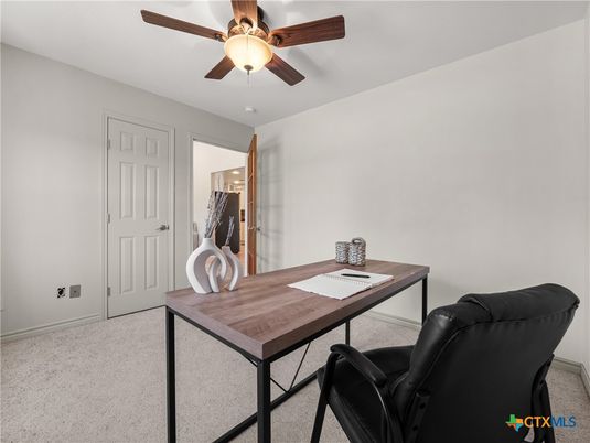 Home Office, Interior
