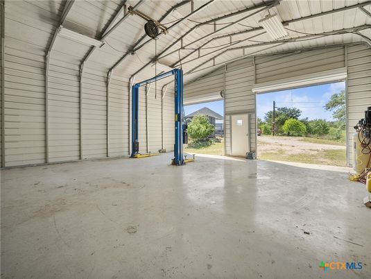 Garage, Interior