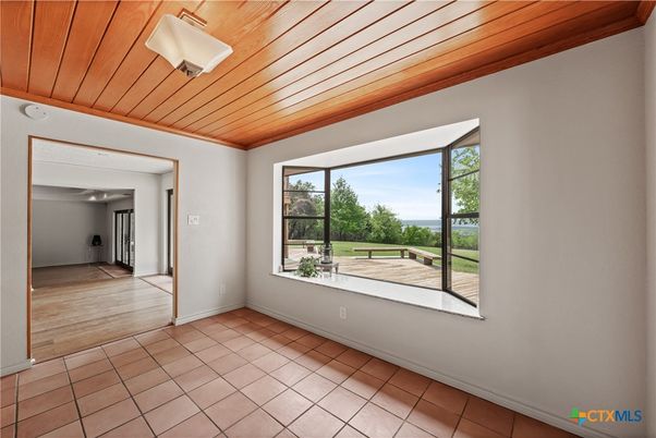 Empty room, Interior, Wooden Ceilings, Wood Texture Flooring