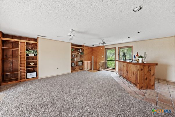 Empty room, Interior, Recessed Lighting, Wooden Walls