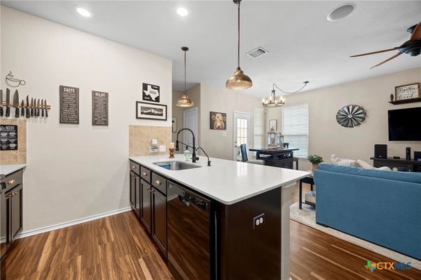 Dining room, Interior, Kitchen, Pendant Lights, Recessed Lighting, Wood Texture Flooring
