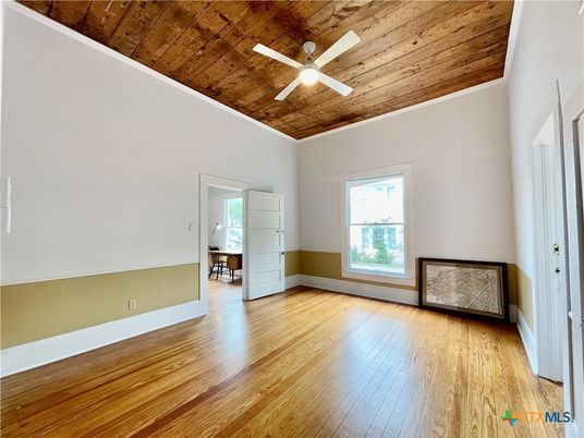Empty room, Interior, Wooden Ceilings, Wood Texture Flooring