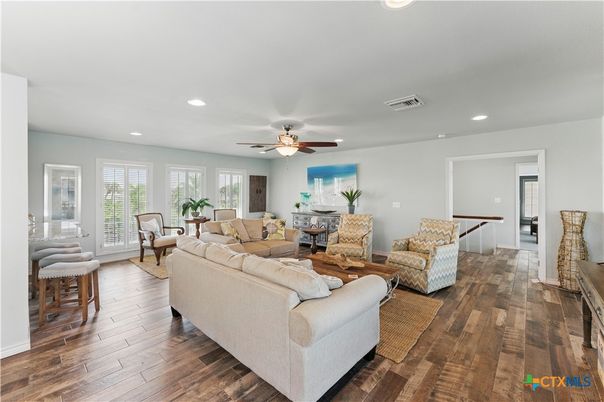 Interior, Living room, Recessed Lighting, Wood Texture Flooring