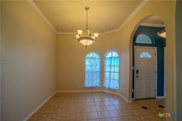 Chandelier, Interior
