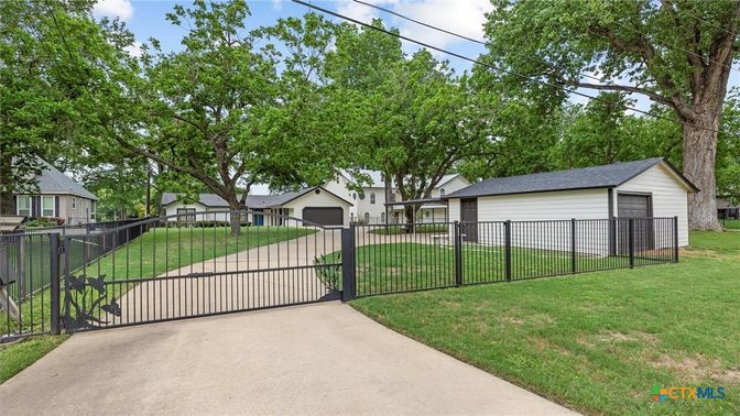 Backyard, Detached Garage, Exterior