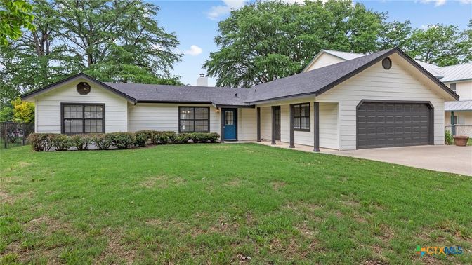 Attached, Backyard, Exterior, Facade, Ranch
