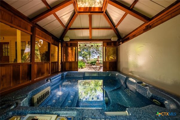 Hot Tub, Interior, Pool, Wooden Beams