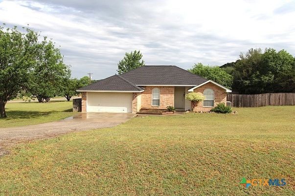 Attached, Backyard, Exterior, Facade, Brick Facade, Ranch