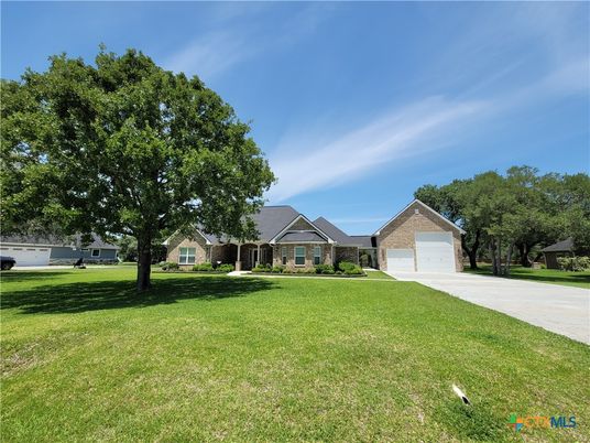 Backyard, Detached Garage, Exterior