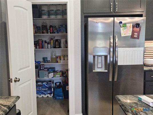 Interior, Stainless Steel Appliances
