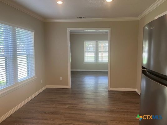 Empty room, Interior, Recessed Lighting, Wood Texture Flooring