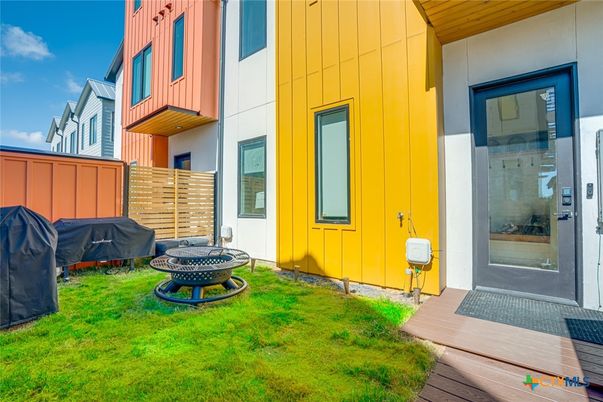 Backyard, Exterior