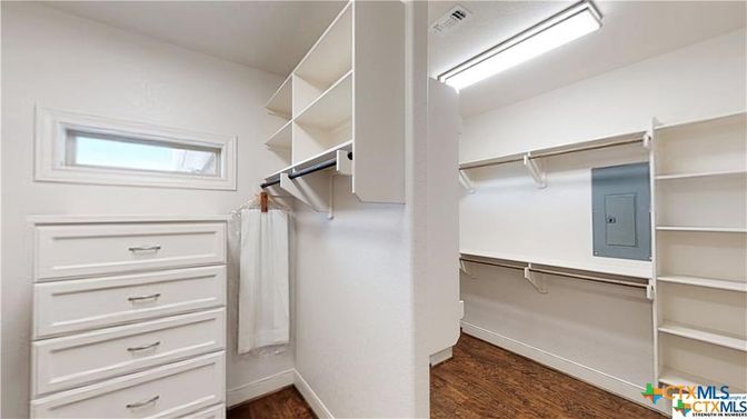 Interior, Walk-in Closets, Wood Texture Flooring