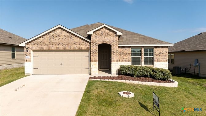 Attached, Exterior, Facade, Brick Facade, Brick Traditional
