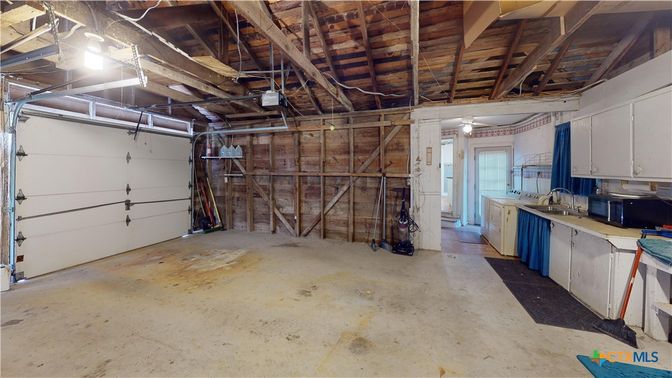 Garage, Interior, Washer, Wooden Beams, Wooden Ceilings