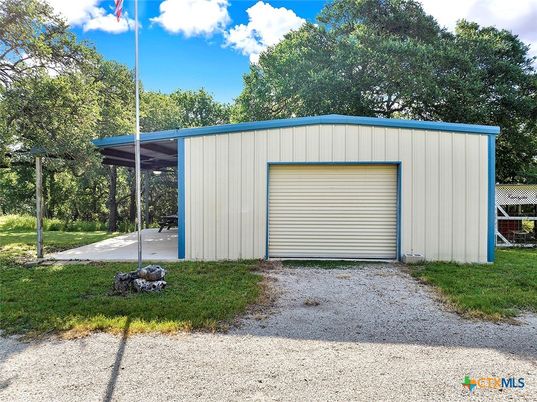 Detached Garage, Exterior