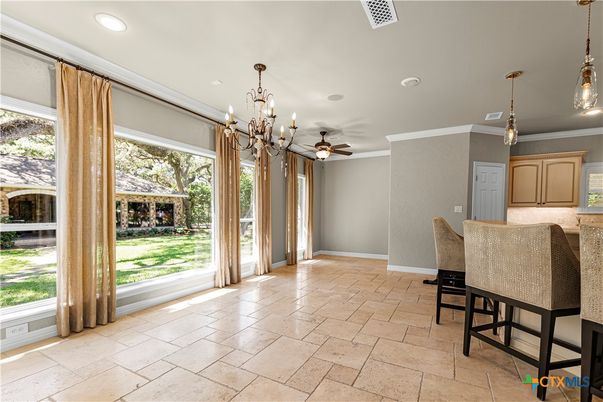 Chandelier, Dining room, Interior, Pendant Lights, Recessed Lighting
