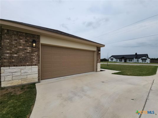 Detached Garage, Exterior