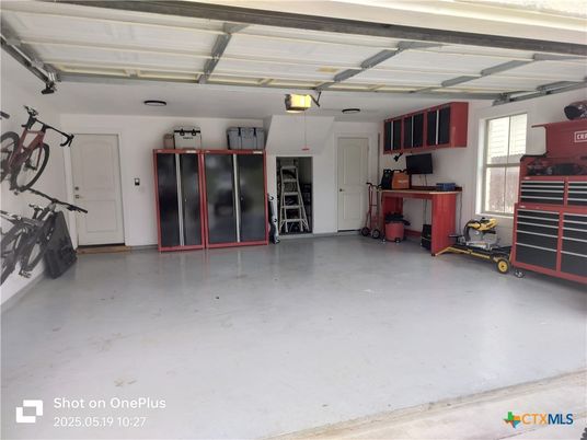 Garage, Interior