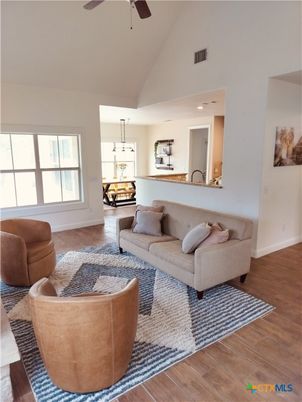 Interior, Living room, Pendant Lights, Recessed Lighting, Wood Texture Flooring