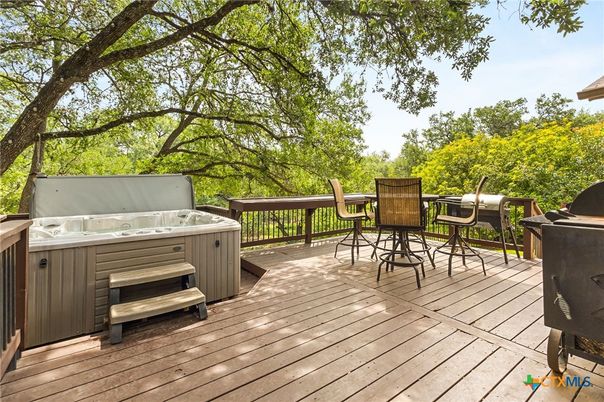 Exterior, Hot Tub