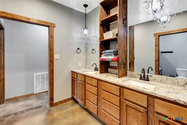 Bathroom, Dual Sink Vanities, Interior, Pendant Lights