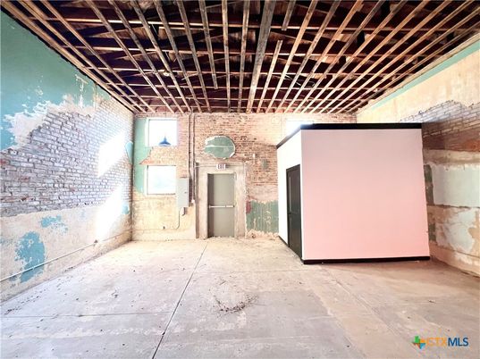 Empty room, Interior, Stone Walls, Wooden Beams