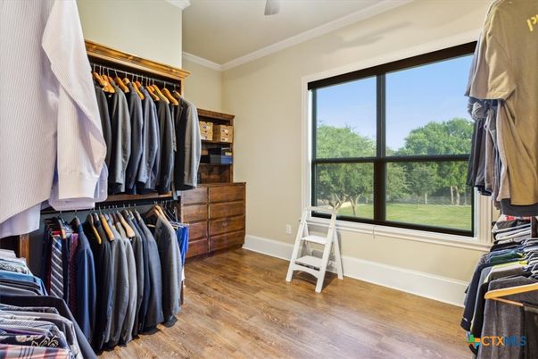 Interior, Walk-in Closets, Wood Texture Flooring