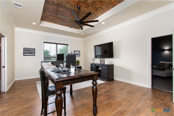 Home Office, Interior, Recessed Lighting, Wood Texture Flooring