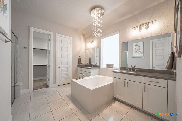 Bathroom, Dual Sink Vanities, Interior, Pendant Lights
