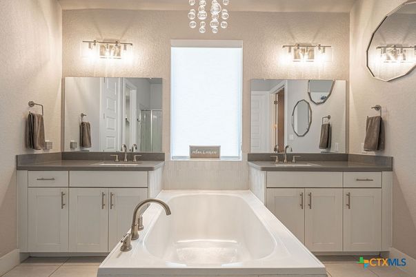 Bathroom, Dual Sink Vanities, Interior