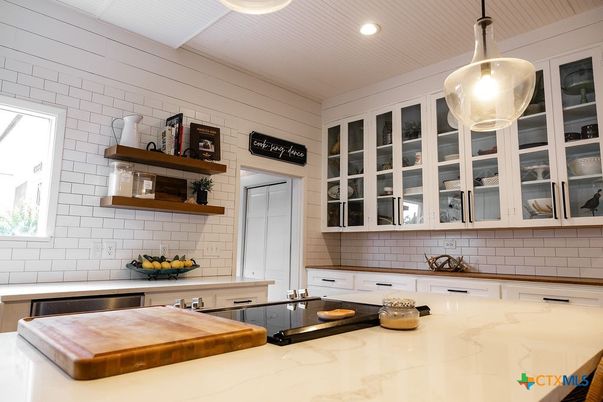 Interior, Kitchen, Pendant Lights, Recessed Lighting