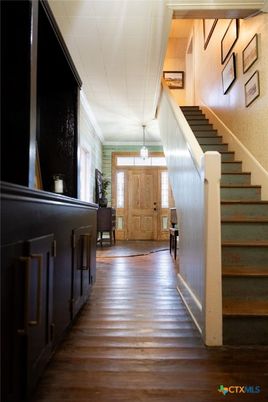 Interior, Pendant Lights, Wood Texture Flooring