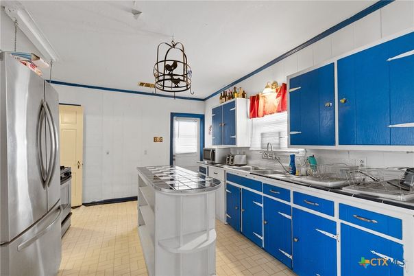 Chandelier, Interior, Kitchen, Tile Countertops