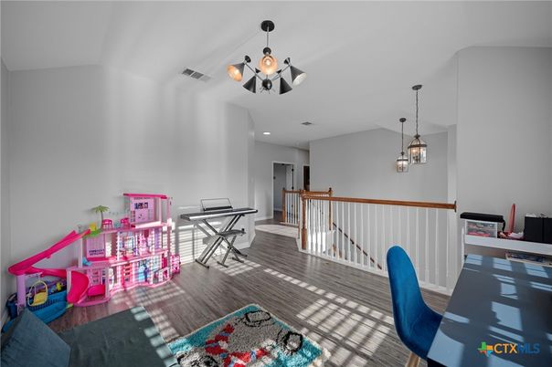 Interior, Pendant Lights, Piano, Recessed Lighting, Wood Texture Flooring