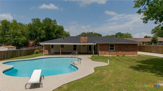 Backyard, Exterior, Pool
