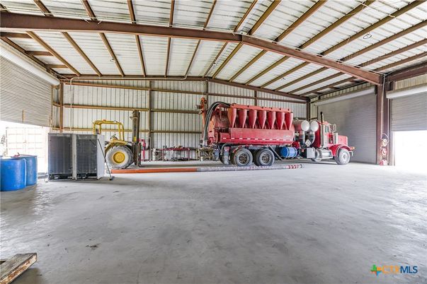 Garage, Interior